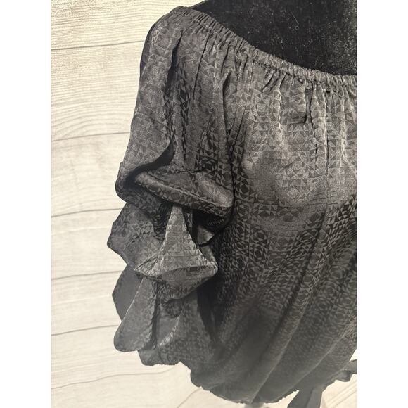 Black Vince Camuto off the Shoulder bubble 3/4-sleeve tie-front blouse Medium - Picture 4 of 10